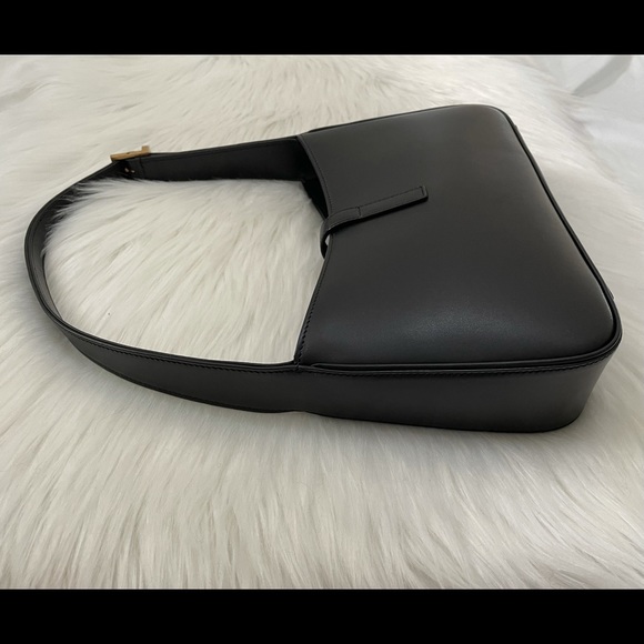 Saint Laurent Black HOBO BAG IN SMOOTH LEATHER - Picture 9 of 12